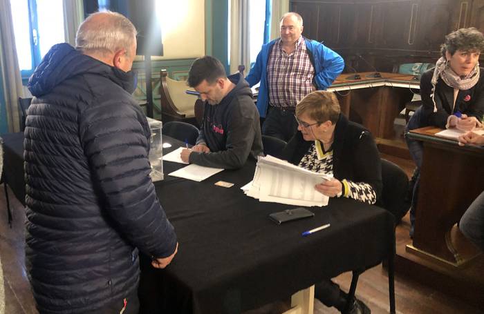 Lesakako feriak ortziralera aldatzearen alde agertu dira herri galdeketan botoa eman dutenen % 80