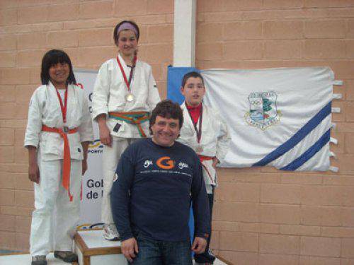 Nafarroako Kirol Jolasetan, alebin mailako judo txapelketen finalak jokatu ziren larunbatean Donezteben