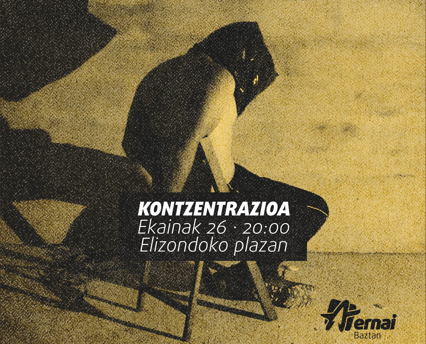Torturaren biktimei elkartasuna adierazteko kontzentrazioa ortziralean Elizondoko plazan