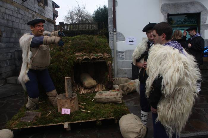 Lesakako Olentzero eguneko argazkiak bildu nahi dituzte erakusketa berezi baterako