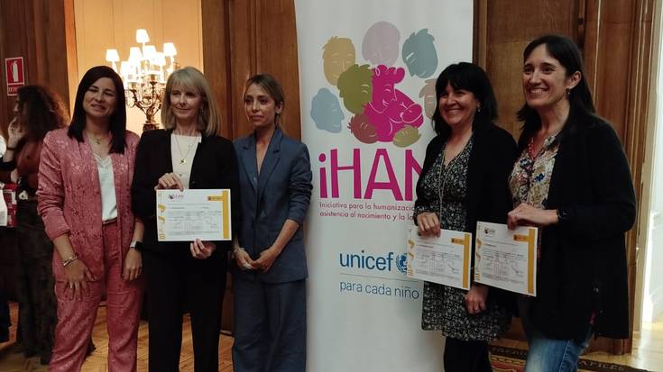 Edoskitzea sustatzeagatik aitorpena hartu dute Doneztebeko, Elizondoko eta Lesakako osasun zentroek