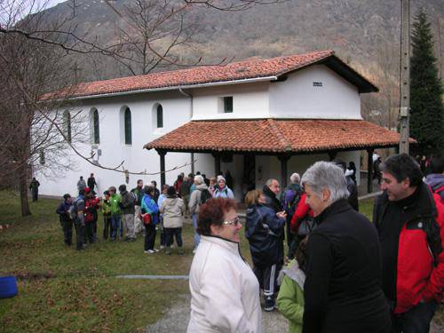 Giro ederra izan zen igandean Lesakako San Anton auzoko erromerian