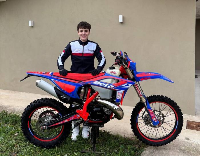 «Ttiki-ttikitatik ibili izan naiz motorren bueltan hemendik harat»