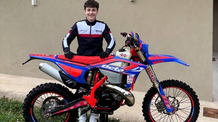 «Ttiki-ttikitatik ibili izan naiz motorren bueltan hemendik harat»