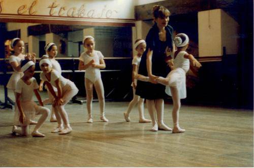 Haurrentzat dantza klasikoa eta ballet ikastaroa antolatu du Berako Kultur Batzordeak