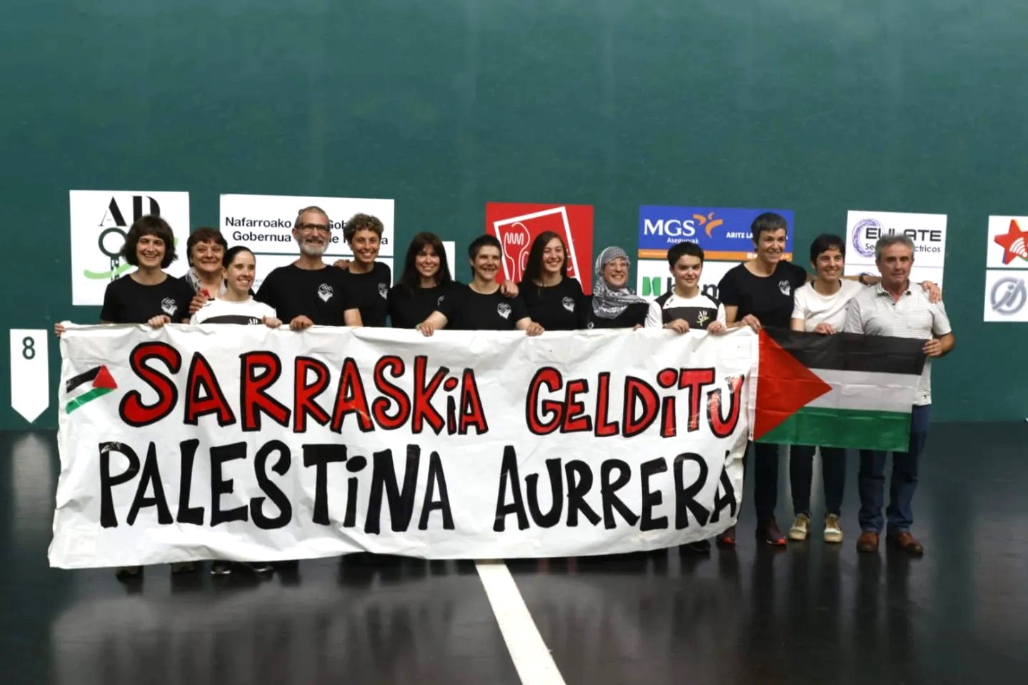 Palestinaren aldeko Labriteko jaialdian erabaki da Adosen Udaberri pilota txapelketako finala