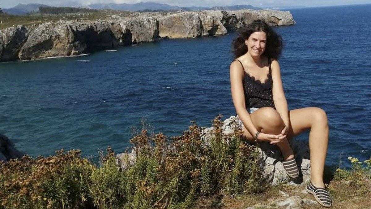 «Liburu bat talde batekin komentatzea aberasgarria da»