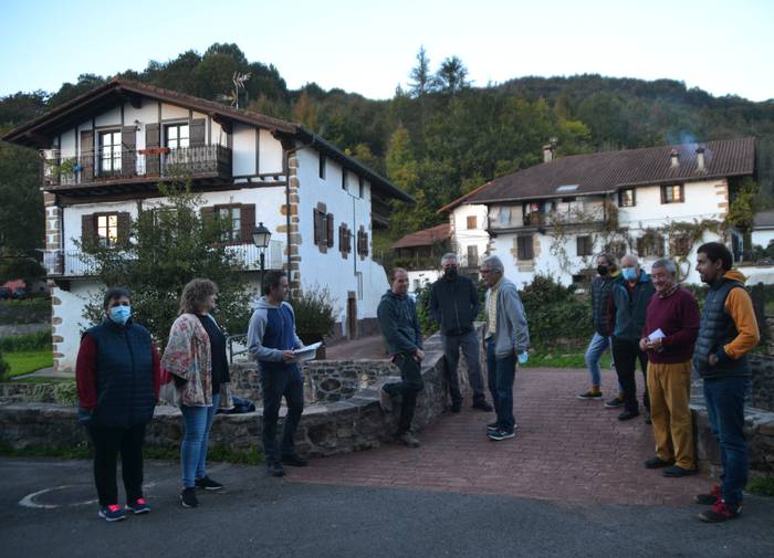 Bidasoa karrikako, Foruen Plazako eta Legarbideko auzotarrekin bilduko da bihar Berako alkatea