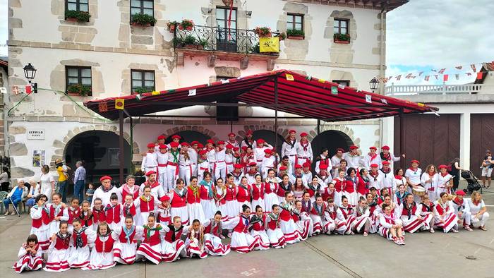 Aranztarrak ere prest dira bestak ospatzeko