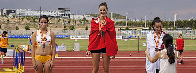 Ane Petrirena sunbildarrak 300 metroko Espainiako atletismo txapelketa irabazi du aurte ere