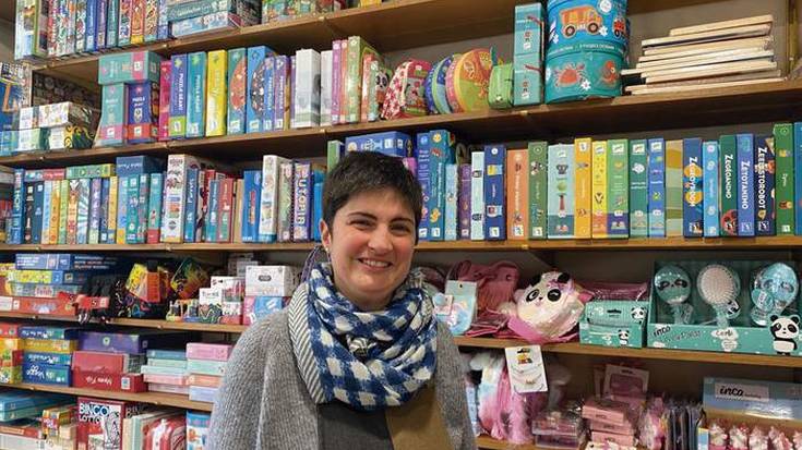 Berako Igone papertegia eta liburu denda ezagutu dugu