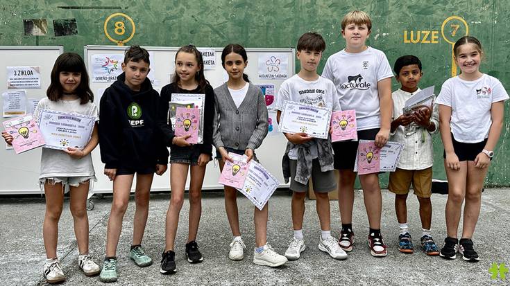 [ARGAZKIAK] Sormen eta logo lehiaketetako sariak banatu dituzte