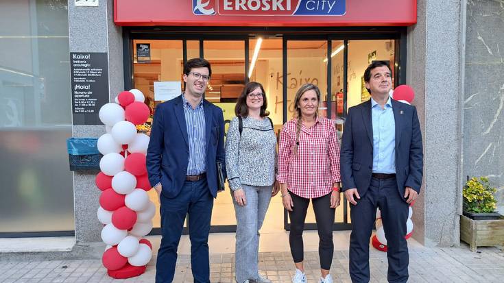 Lesakako bi denda bisitatu ditu Mikel Irujo kontseilariak eta Bortzirietako Geroa Baik Lorpen enpresari emandako dirulaguntza balioetsi du