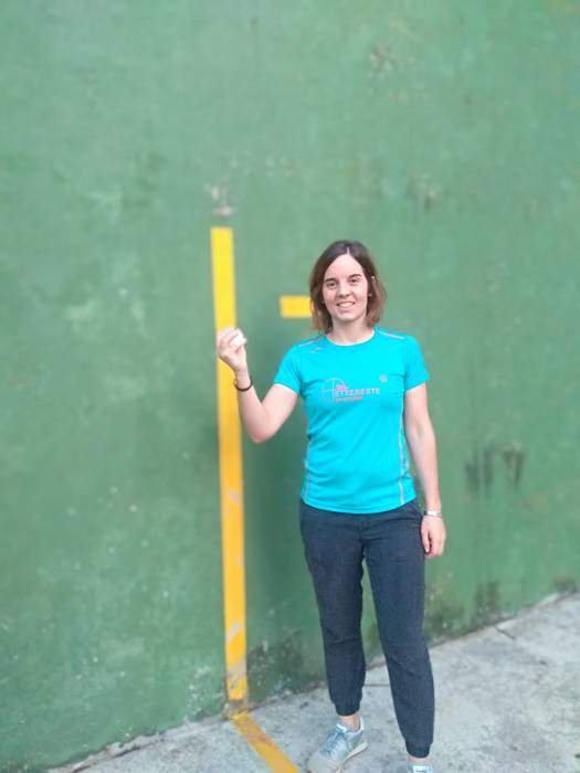 «Guztiontzako lekua dago eta denen beharra du esku pilotak»