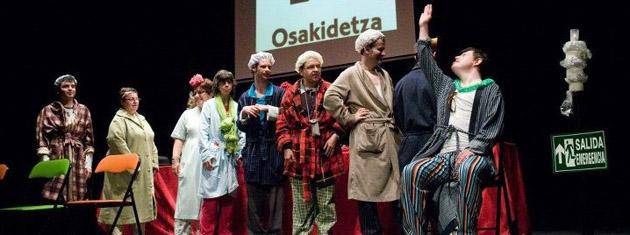 Ezezagunok taldearen “La felicidad de los enfermos” antzeslana ikusgai maiatzaren 25ean Beran
