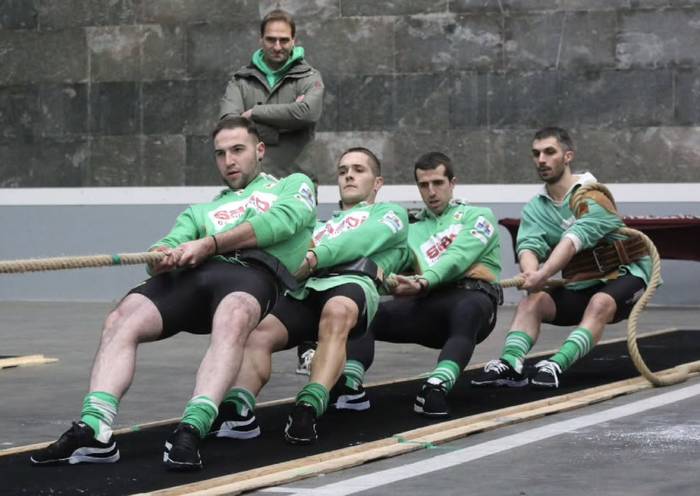 Beti Gaztek gizonezkoetan Euskal Herriko 4x4 sokatira txapela irabaziz borobildu du urtea