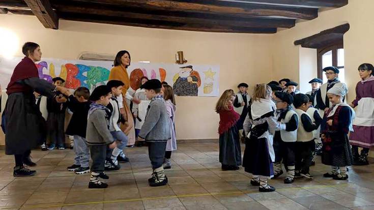 Eguberrien bueltan hainbat hitzordu antolatu dituzte Legasan eta Narbarten