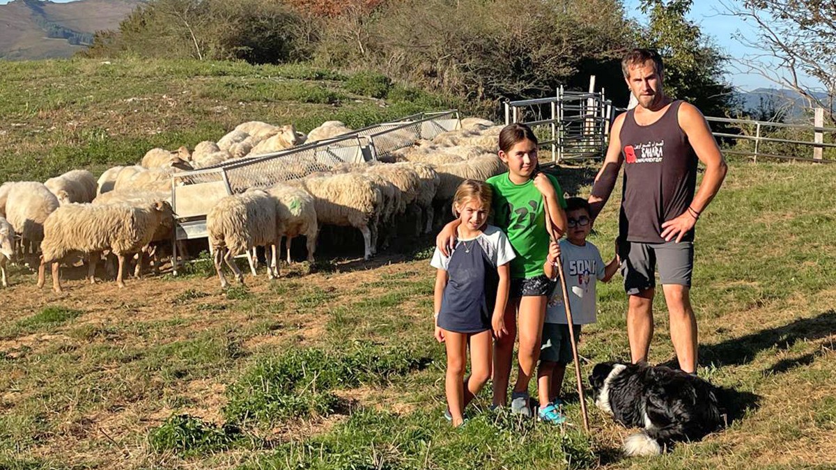 «Negurako bildu duguna udan ematen hasi gara»