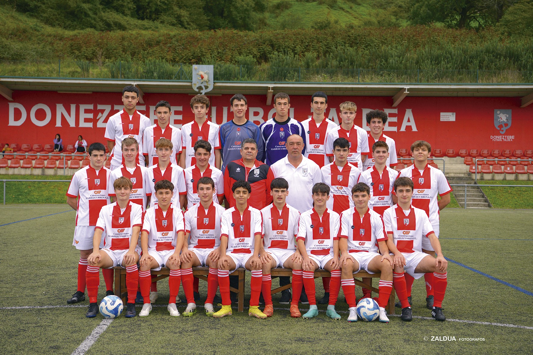 Doneztebek eta Beti Gazteko gizonezkoek bakarrik irabazi dute futbol talde nagusien artean