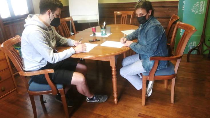 Hitzarmen kolektibo berria lortu dute Lesakako zahar etxeko langileek