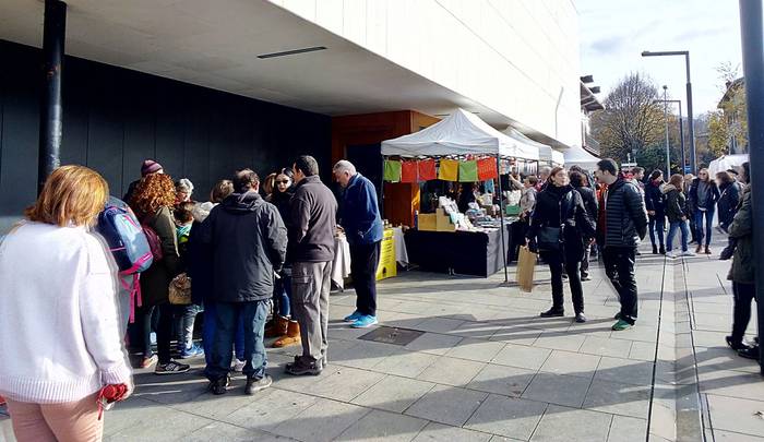 Bertako ekoizleen merkatua izanen dute larunbatean Elizondoko plazan