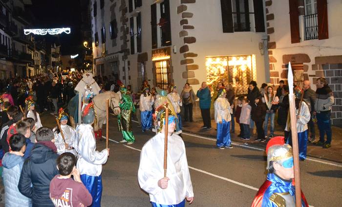 Berako errege kabalkadan antolaketan aritzeko boluntarioak behar dituzte