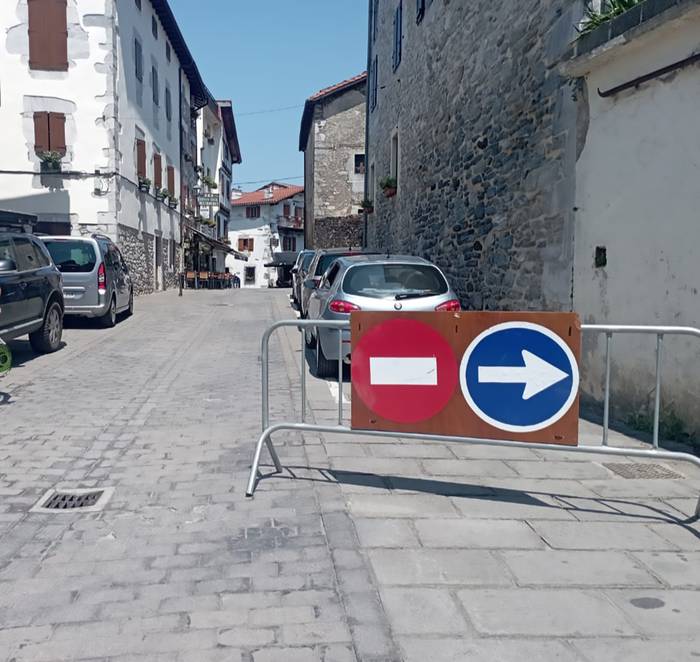 Arantzako Goiko Karrika norantza bakarrekoa izanen da uda honetan ere