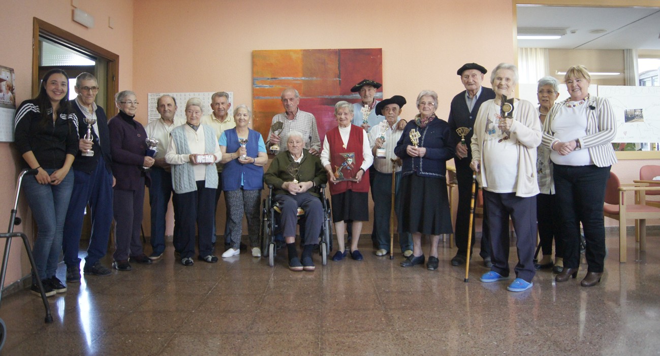 Mus eta seien txapelketetako sariak banatu dituzte Elizondoko Zahar Etxean