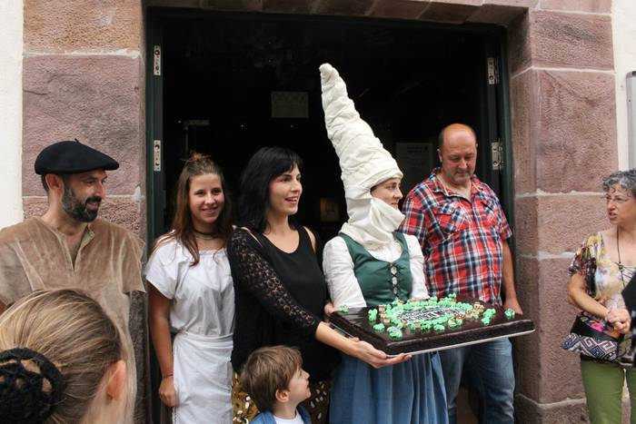 Zugarramurdiko Sorginaren Museoaren hamargarren urteurrena ospatu dute Xareta egunean