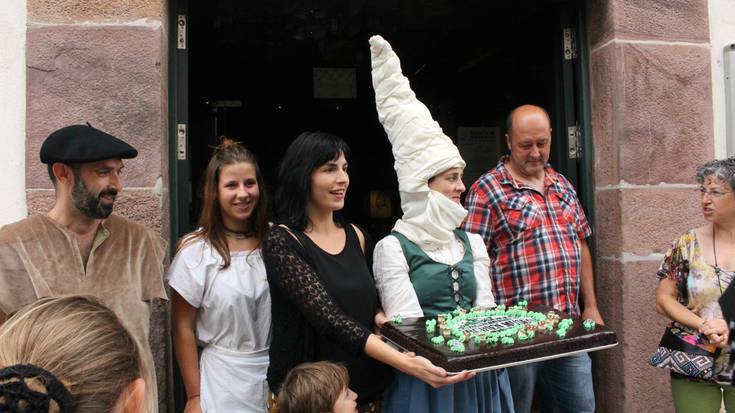 Zugarramurdiko Sorginaren Museoaren hamargarren urteurrena ospatu dute Xareta egunean
