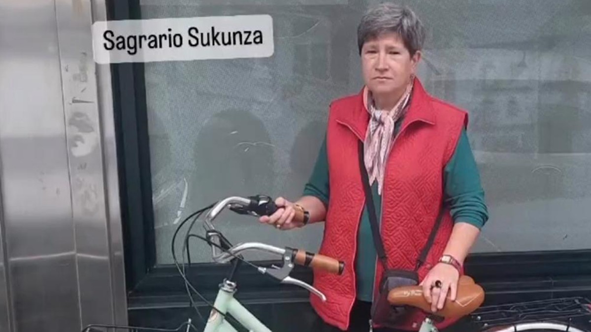 Sagrario Sukuntzari tokatu zaio Kaxkabeltzaren tonbolako bizikleta