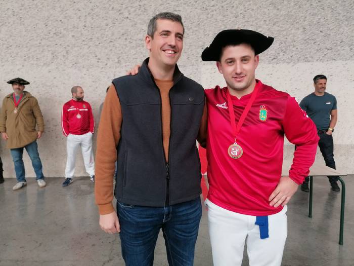 Nafarroako bortz eta erdiko paleta goma txapelketa bosgarrenez irabazi du David Albiasu narbartearrak