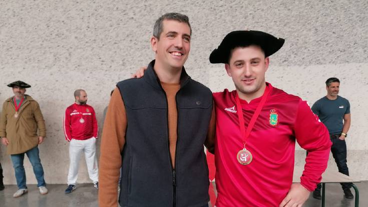 Nafarroako bortz eta erdiko paleta goma txapelketa bosgarrenez irabazi du David Albiasu narbartearrak