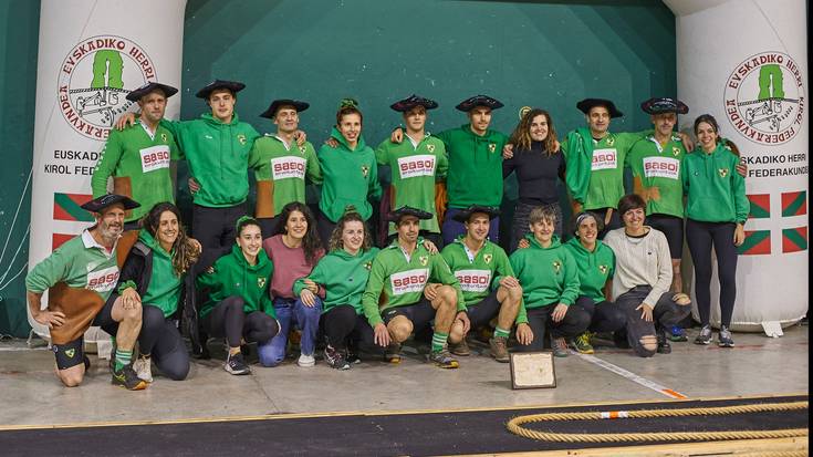 Euskal Herriko laugarren txapela jantzi du eta bosgarrena hurbildu Beti Gazte sokatira taldeak