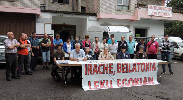 800 sinadura aurkeztu dituzte «beilatokia toki egokian» eskatuz