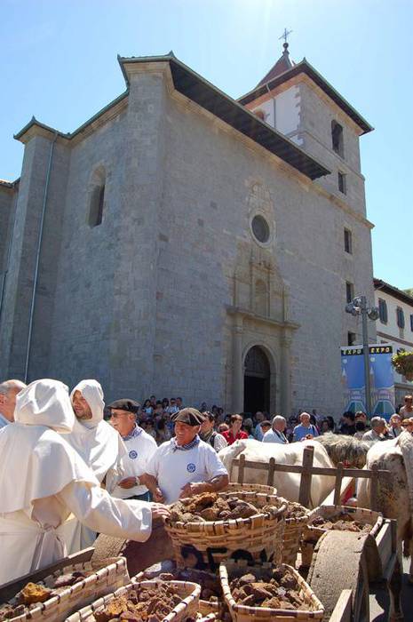 Burdinaren Eguna hirugarren urtez ospatu dute Urdazubin