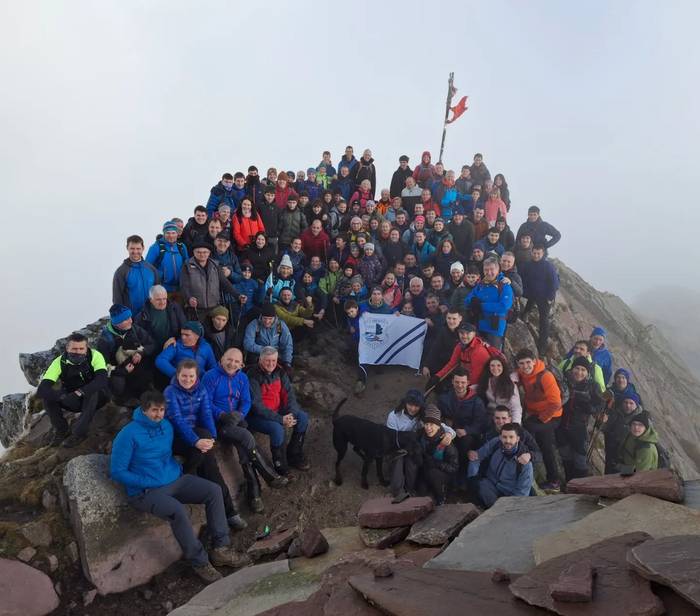Mendaurrera igan dira Doneztebeko Errekako mendizaleak