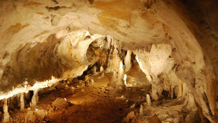 Urdazubiko lezeetarako sarrera bikoitza