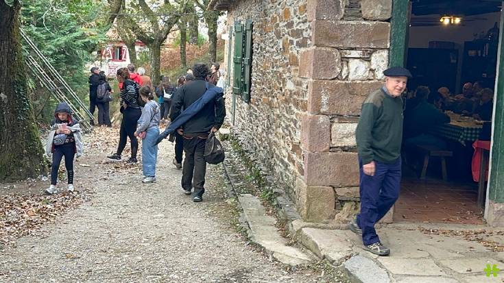 Sarerik ez dute hedatu Etxalarren Usategietako Igandean