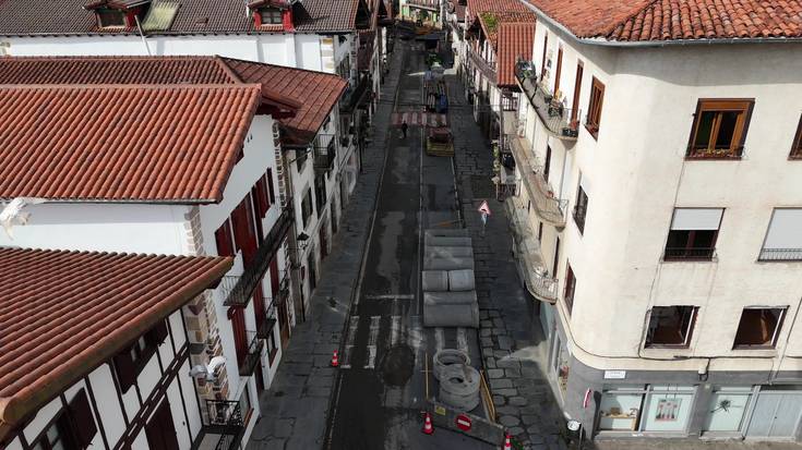 [BIDEOA] Berako Altzate karrikako lanak airetik