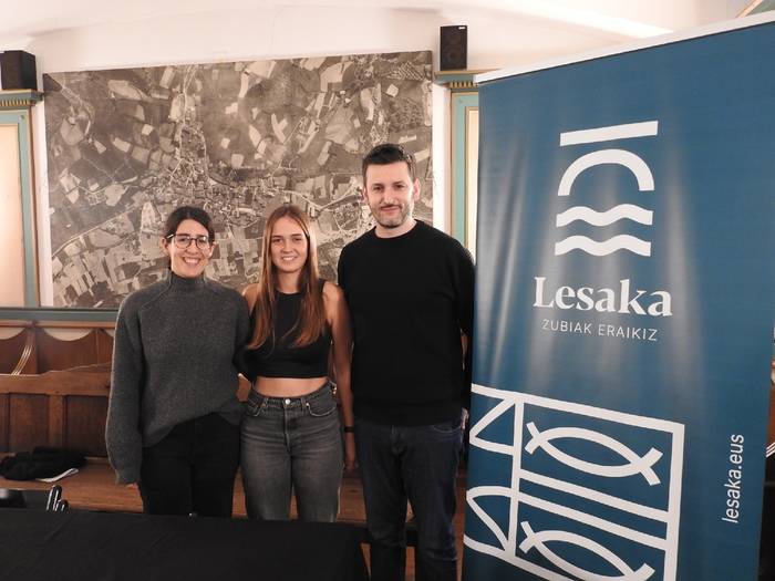 Ane Ordokik eta Miren Etxepetelekuk eskuratu dute Lesakako Udalaren ikasketa bukaerako proiektuetarako beka
