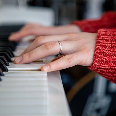 Pablo Sarasate kontserbatorioko ikasleek piano kontzertua emanen dute ortziralean Elizondon