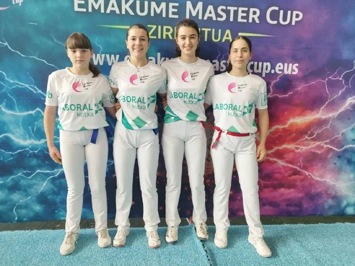 Garazi Imaz eta Dunixe Alberro garaile Nafarroako Irekiko gazte mailako Izabako jardunaldian