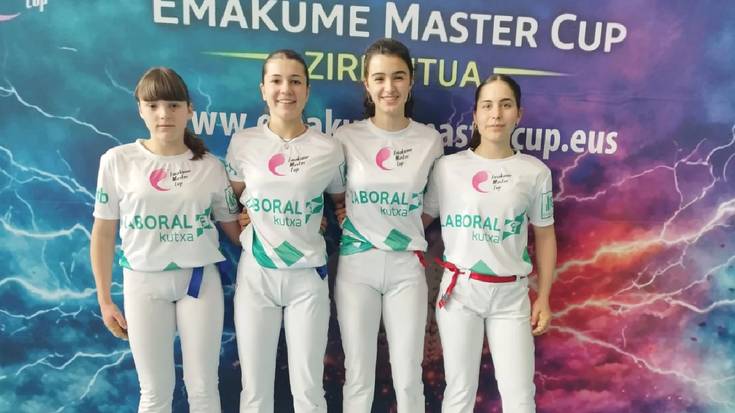 Garazi Imaz eta Dunixe Alberro garaile Nafarroako Irekiko gazte mailako Izabako jardunaldian