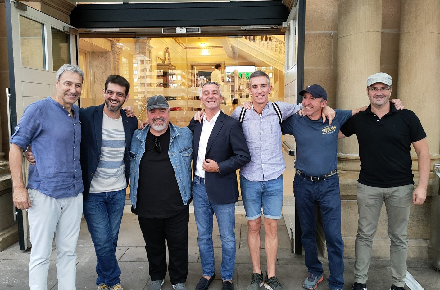 Los Xey musika taldeari buruzko dokumentalaren aurkezpena egin dute Donostian