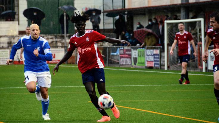 Baztan futbol talde nagusiak berdindu egin zuen larunbatean Giltxaurdin