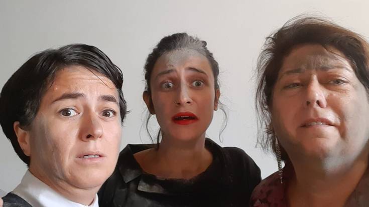 Evaren Alabak antzerki taldearen lana Iruritan