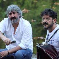 'Bidasoatik harago' aurkeztuko dute Jon Garmendiak eta Xabi Solanok igandean Arizkunenean