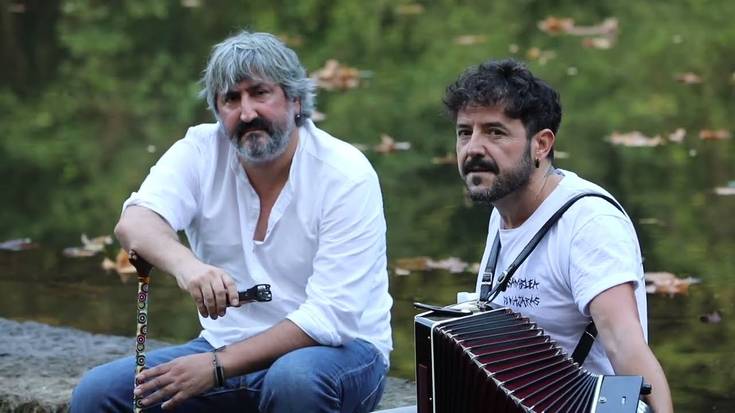 'Bidasoatik harago' aurkeztuko dute Jon Garmendiak eta Xabi Solanok igandean Arizkunenean