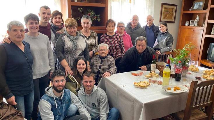 100 urte bete ditu Lekarozko Mari Paz Iñarreak